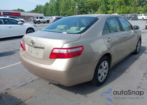 2009 Toyota Camry Le z USA, uszkodzony, nr VIN 4T1BE46K29U411993
